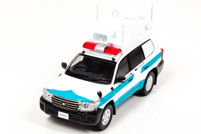 ランドクルーザー指揮官車両:左前