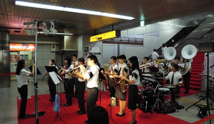吹奏楽演奏(昨年の様子)