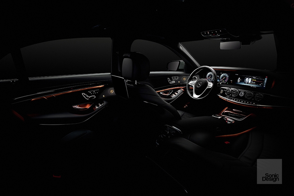 S560 4MATIC long装着イメージ(スピーカーは実際には見えません)