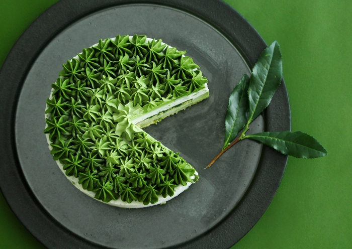 緑のグラデーション ~3種の濃度別抹茶クリーム~