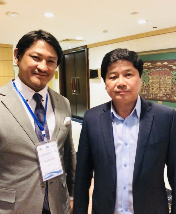 ベトナム農業農村開発省のドアン副大臣とレイシャン代表