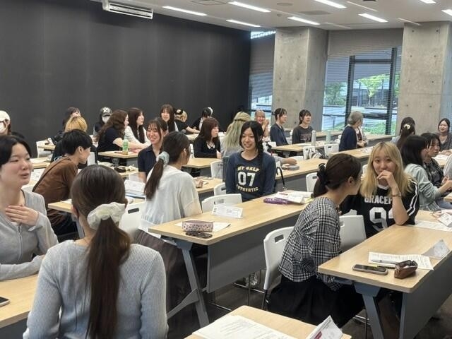 普段接することがない学部の学生との交流も楽しい