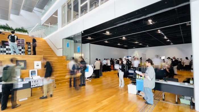 東京工芸大学「写真機材展2025」の様子