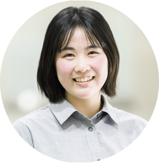 経営学部 1年 大嶽 あかねさん