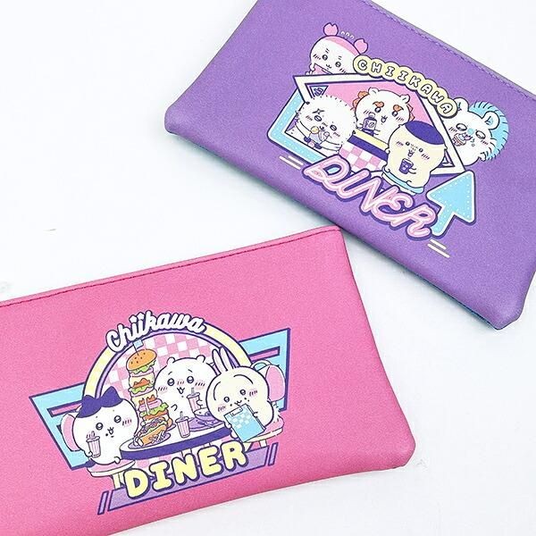 ちいかわのレトロポップなデザインがイマドキおしゃれ。大き目サイズでサブバッグとしてもおすすめなPPバッグです。