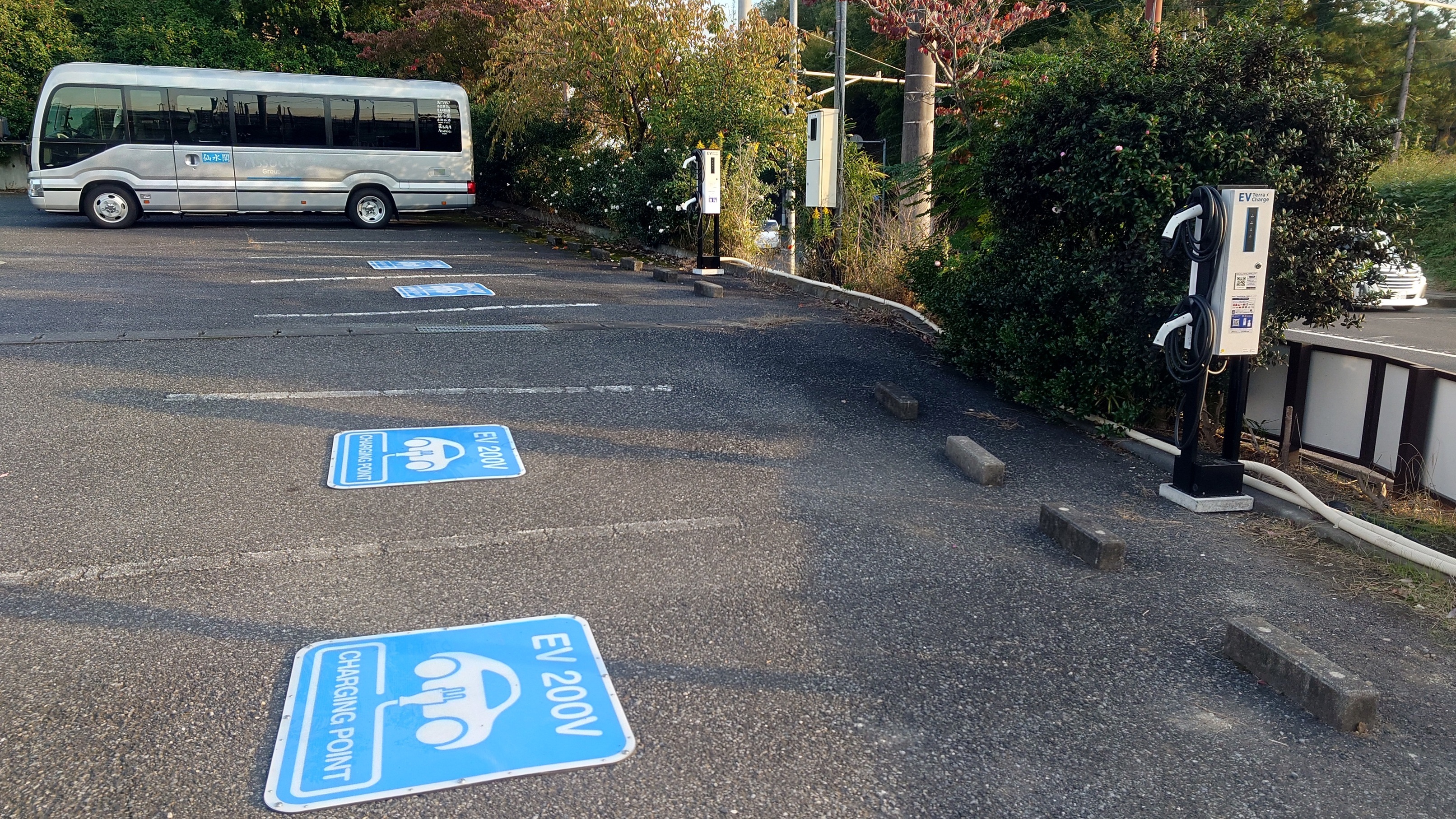 駐車場内EVスタンド