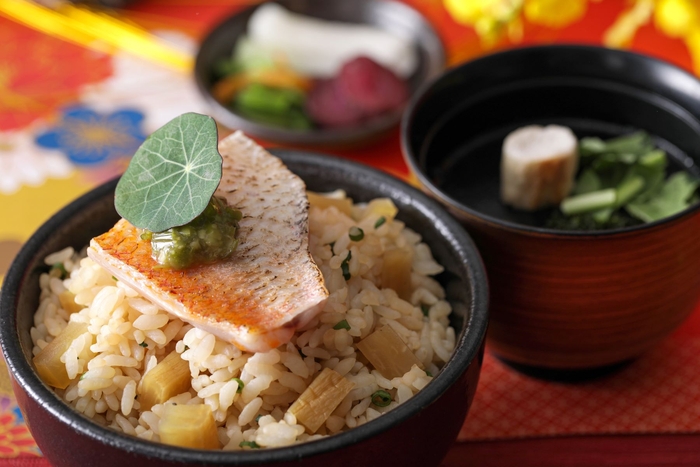 のどぐろご飯 茎山葵のアクセント/赤出汁と香の物