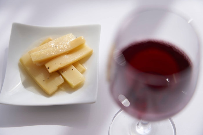 赤ワインとメンマ