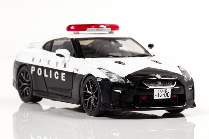 1/43 日産 GT-R (R35) 2018 栃木県警察高速道路交通警察隊車両:右前