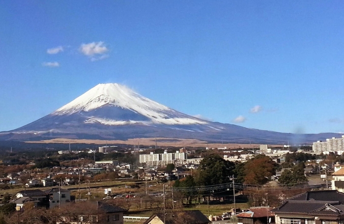 裾野から見える富士山