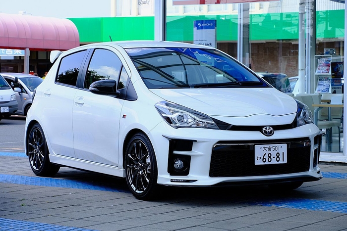 ヴィッツGR SPORT“GR”(貸出車両)