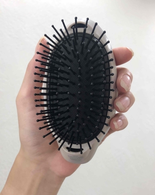 持ち運びに便利なコンパクトサイズ