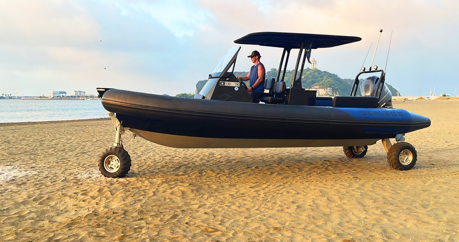 「元旦クルーズ」で使用するボート"Sealegs(シーレッグス)"のイメージ