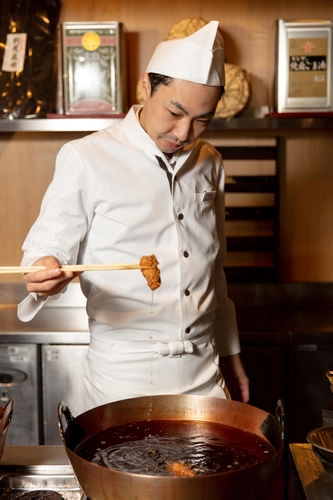 「日本料理全国大会2023」にて経済産業大臣賞受賞の料理長・田中