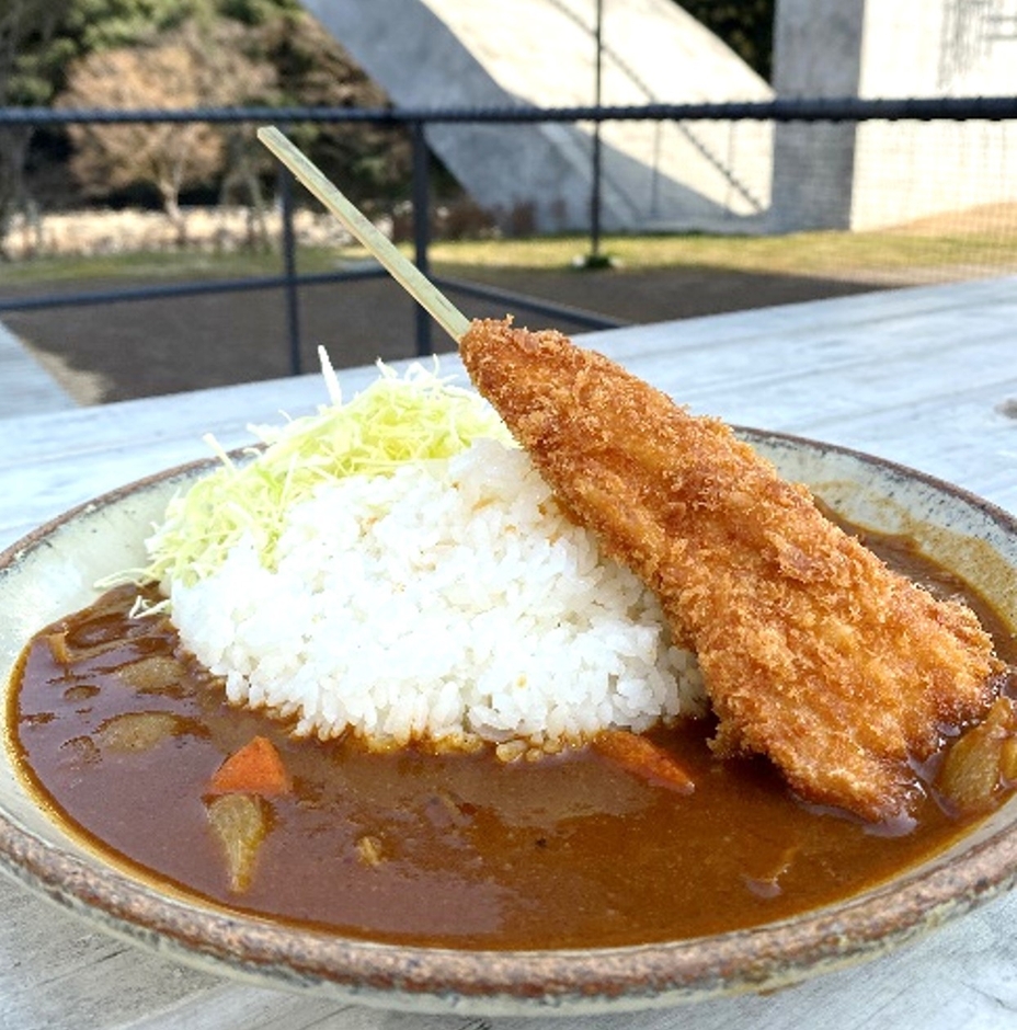 「あまご串カツカレー」