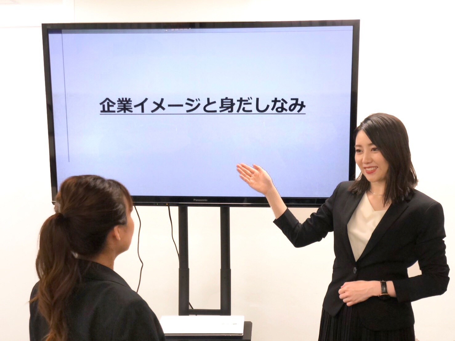 【プロのヘアメイクアーティストが 企業向け「印象アップセミナー」をスタート!!】