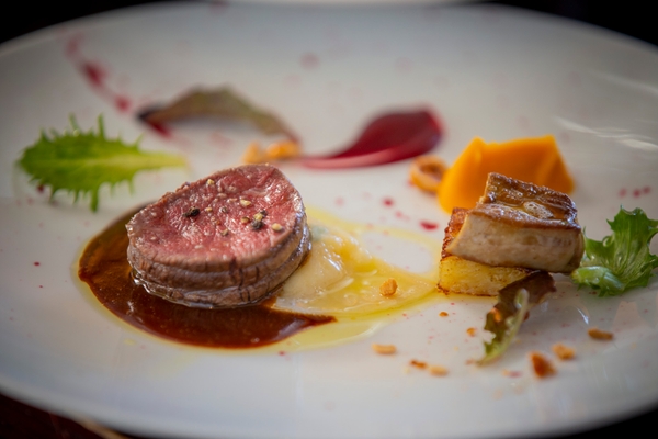 蝦夷鹿ロース肉のロティ(イメージ)