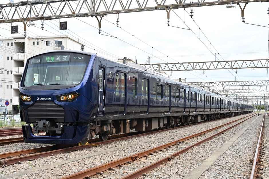 相鉄・JR直通線用新型車両「12000系」