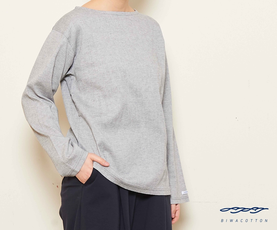 ＜ユニセックス＞ビワコットンボートネックTシャツ（女性/1サイズ着用）