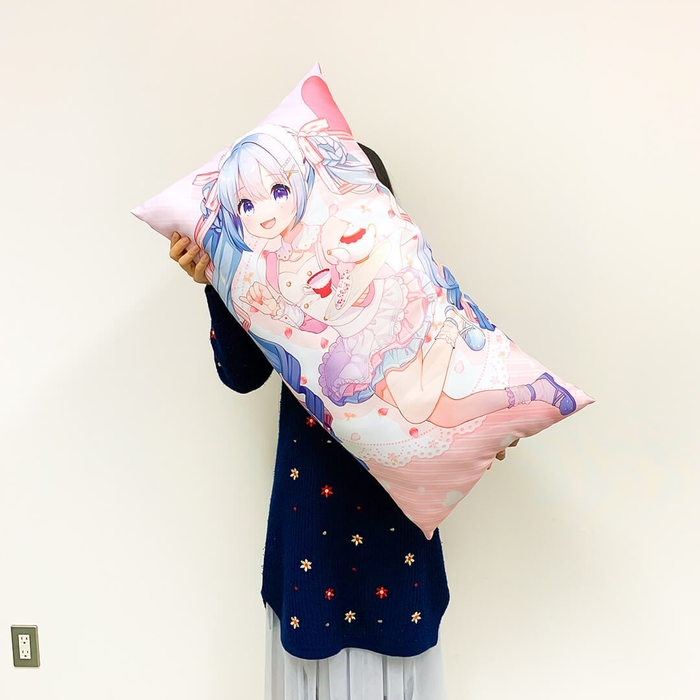 【トレバ限定】初音ミク 描き下ろしロングクッション ~Tea Party~ 表
