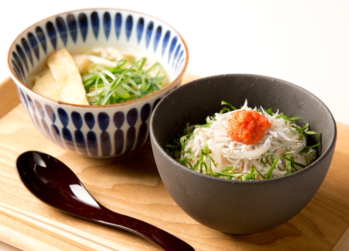 釜揚げしらすと明太子丼とおうどん