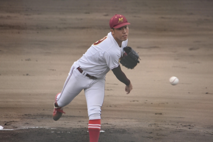 先発した天野京介投手（人間学部２年）