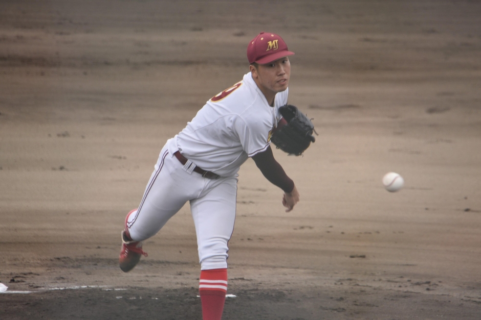 先発した天野京介投手（人間学部２年）