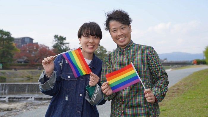 トランスジェンダーの暁さん夫妻