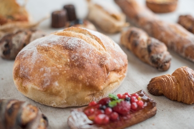 中央:ブール(430円+税)