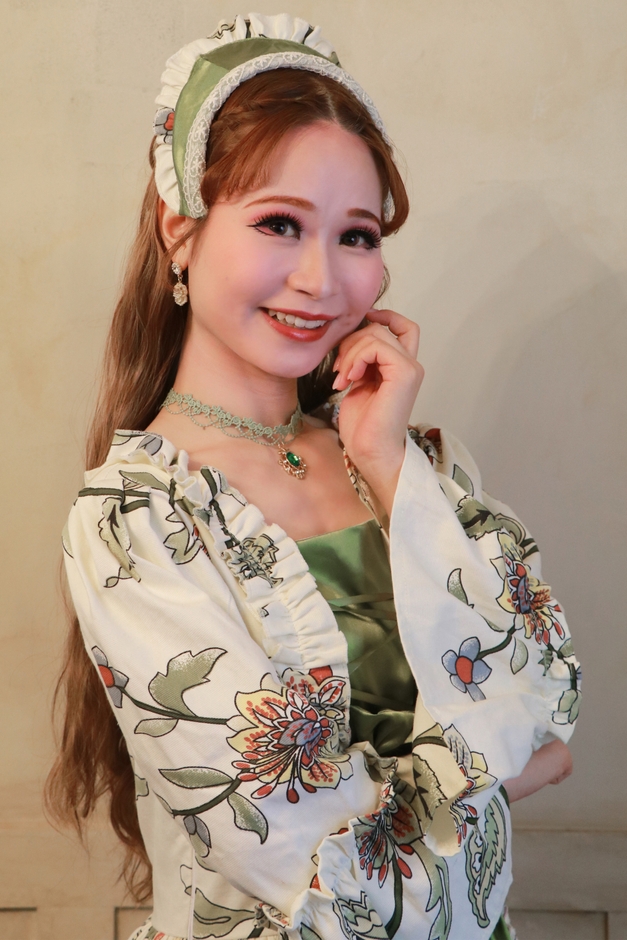 リリアンヌ・ソレイユ役　愛美 凜華（まなみ りんか）