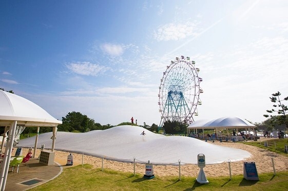 空気膜構造遊具