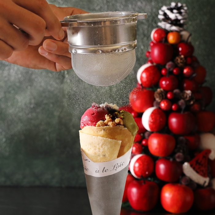 クリスマス限定“ノエル” パウダーシュガーで雪を演出