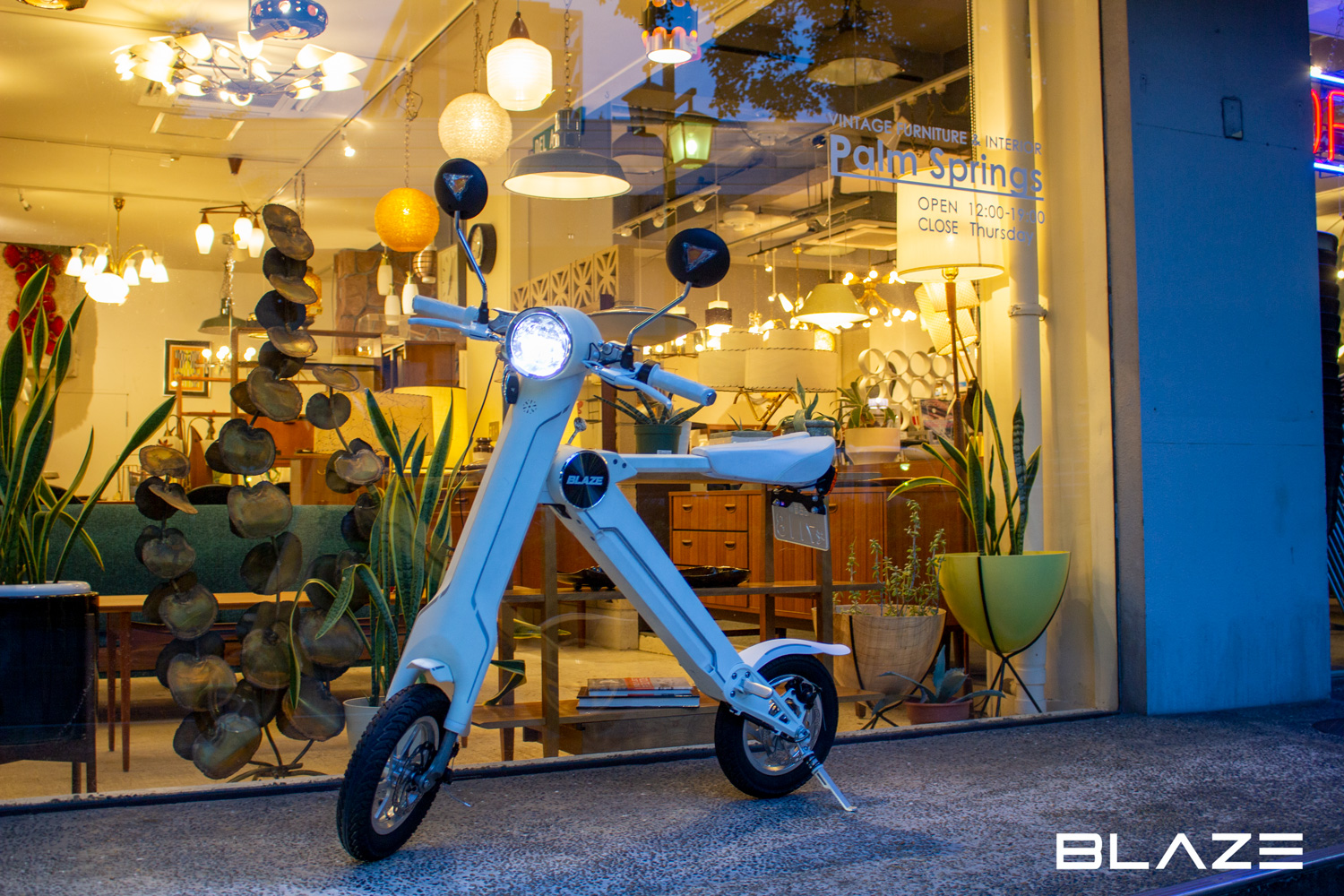 「ブレイズスマートEV」カーキ・ワインレッド・デニム入荷しました！