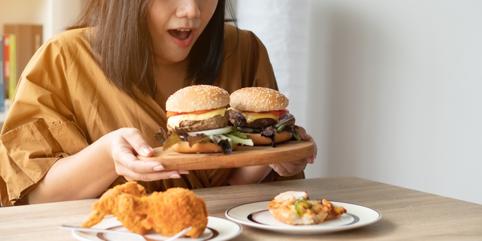 ダイエット中に陥りがちな落とし穴とその対策法 - ストレスによる食べ過ぎ