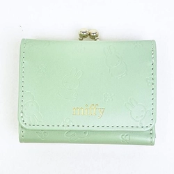 ミニバッグのキュートな救世主！ミッフィーの上品カラーな三つ折り財布が、コンパクトなのに優秀すぎる。