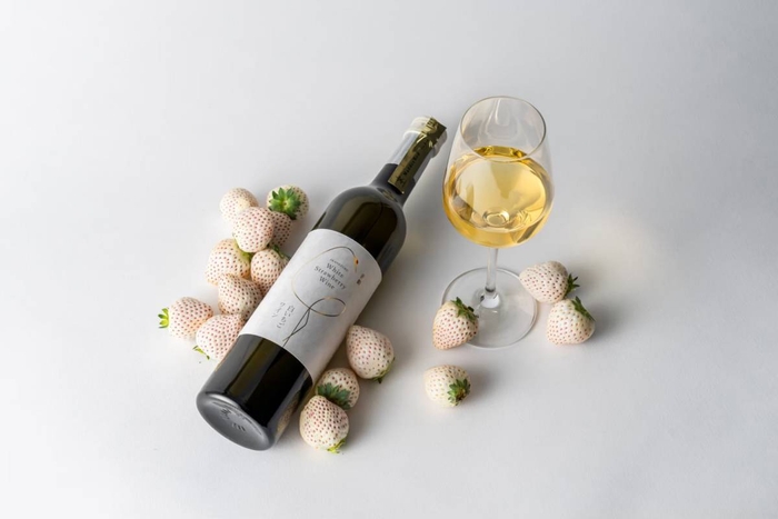 茜鶴　白いちごワイン　イメージ(2)