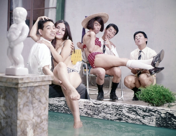 「昭和元禄ハレンチ節」©1968松竹株式会社