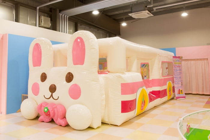 うさぎさんバスふわふわ