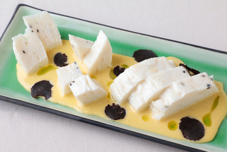 黒トリュフ香る白い卵焼き　1,000円