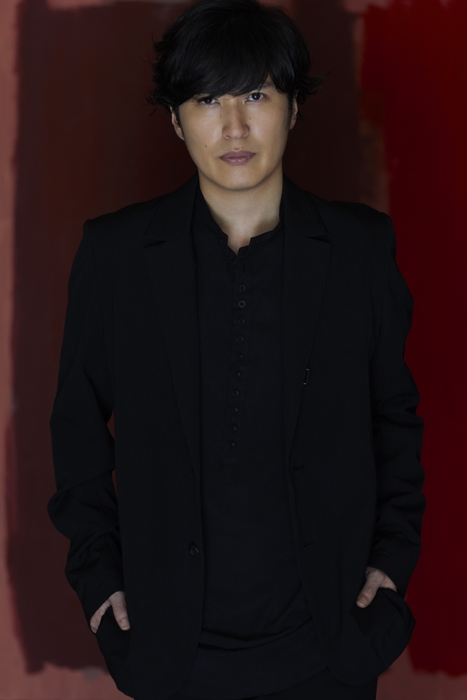 清塚信也(ナビゲーター&ピアノ)