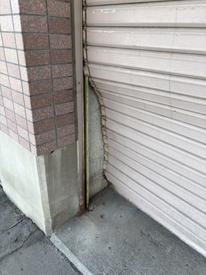 破損したシャッター