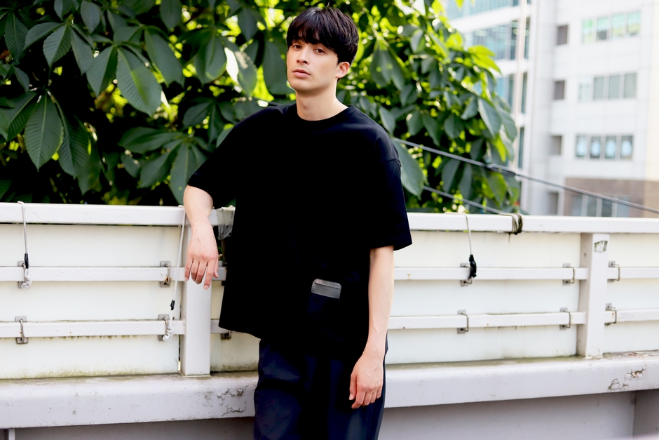 スマホやコードレスイヤホンなど、持ち歩きに合わせて選べる。