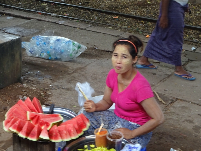 食の格言。Cook it, Boil it, Peel it!