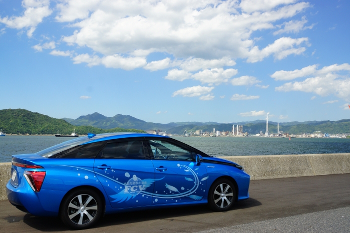 燃料電池自動車(FCV)