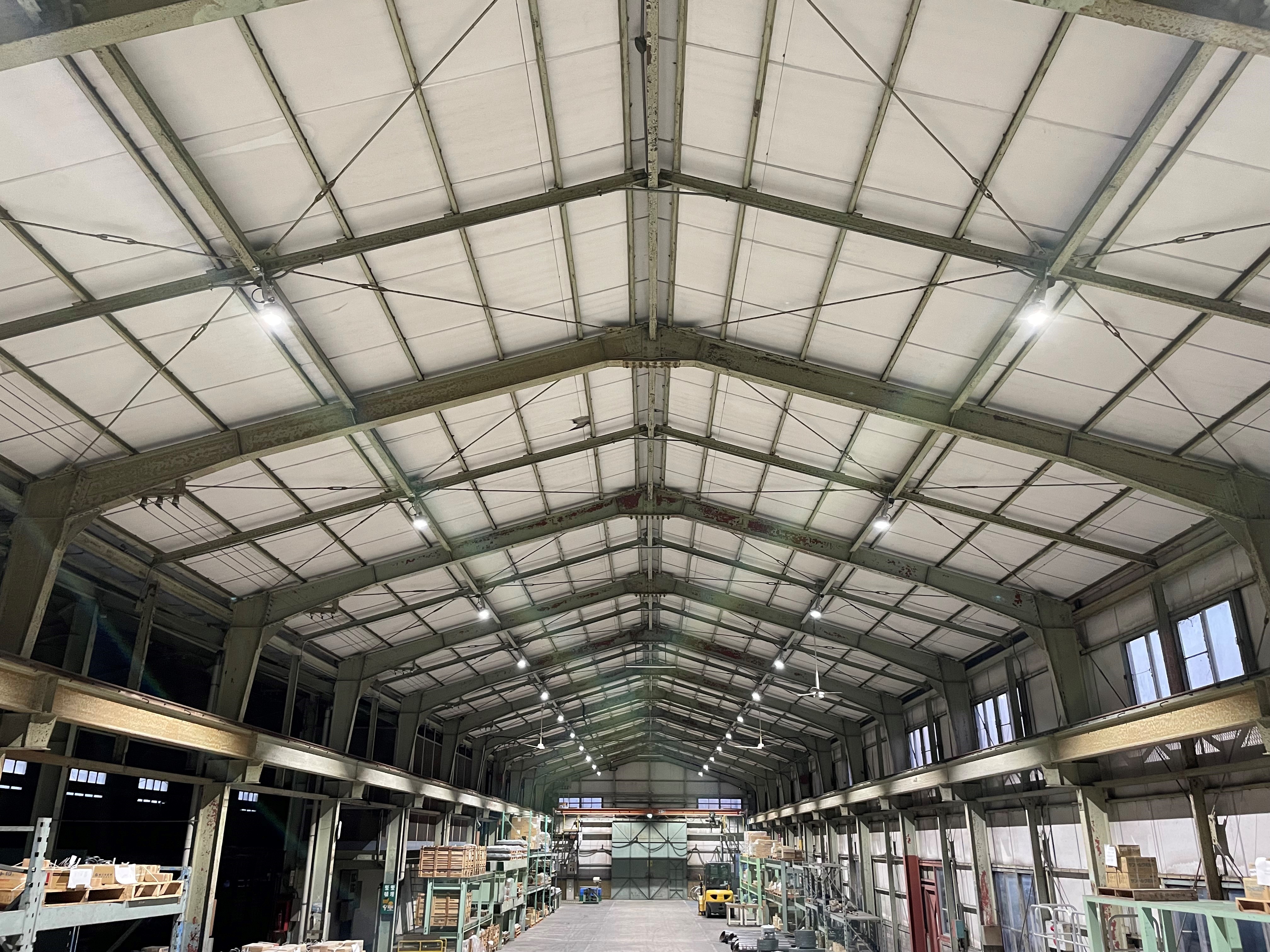 マクニカ、ニッケン鋼業に高効率産業用LED照明を導入