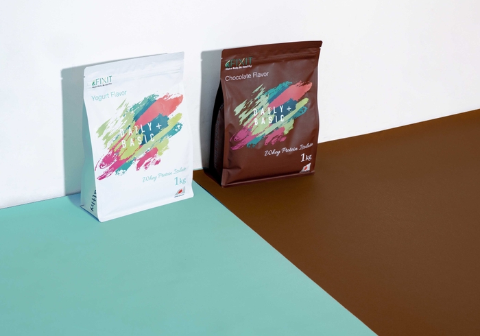 FIXIT DAILY BASIC + WPI 左:ヨーグルト、右:チョコレート