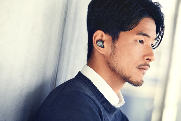 Jabra Elite 85t 着用イメージ