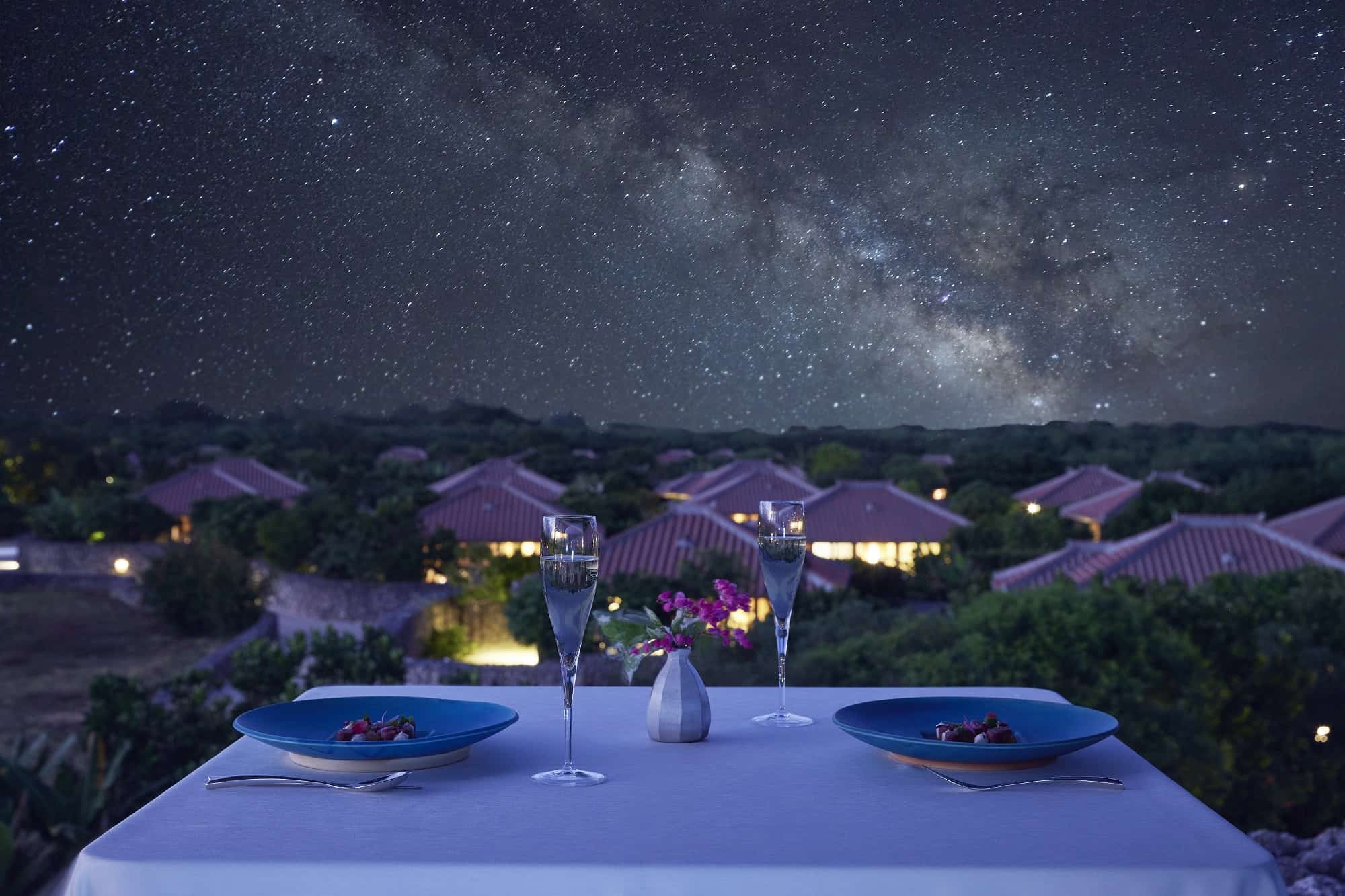 【星のや竹富島】圧巻の星空と集落景観を望みながら堪能する「群星（むりかぶし）ディナー」を提供 ～島で親しまれている素材をふんだんに使用したコース～ 期間：2023年6月5日～8月26日