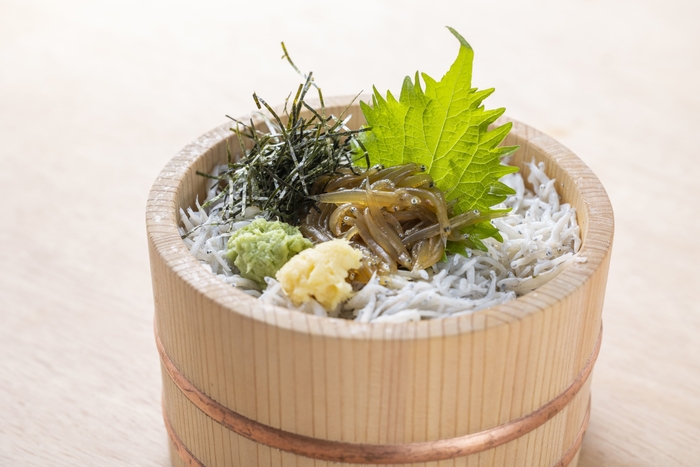 湘南しらす2色桶丼 1,485円(税込) 2