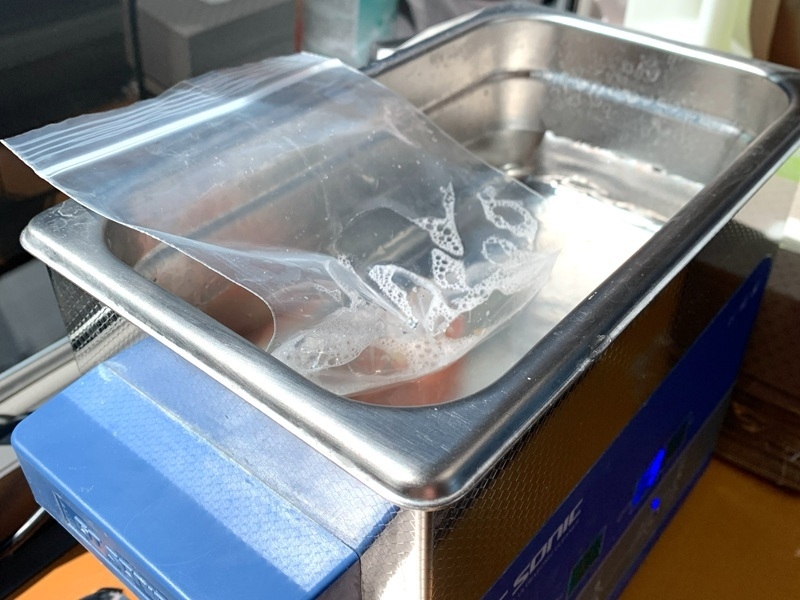 超音波装置による入れ歯洗浄